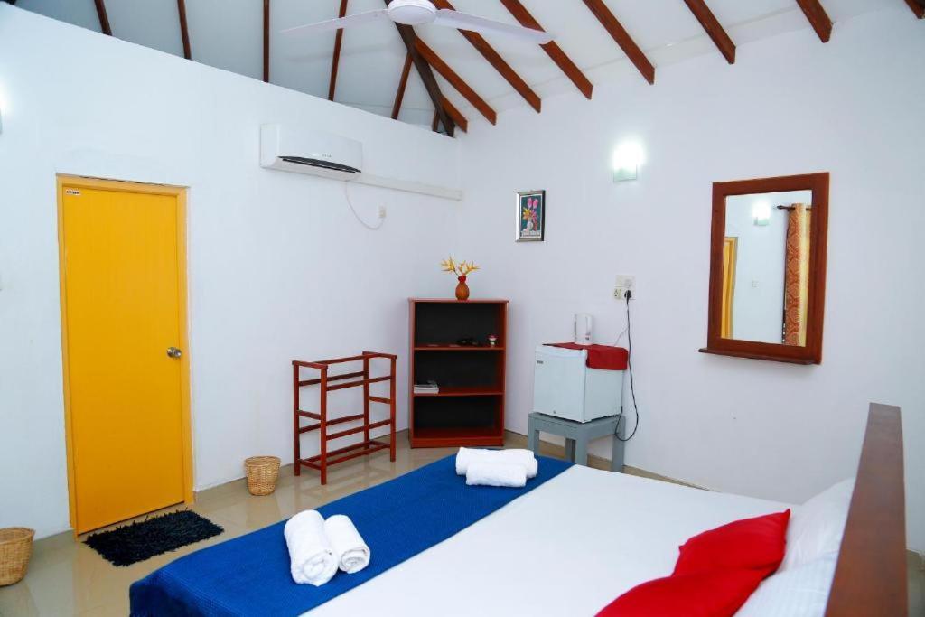 Blue Whale Lagoon Resort Ahangama Εξωτερικό φωτογραφία